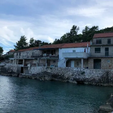 The White House Robinson Hvar Hébergement de vacances